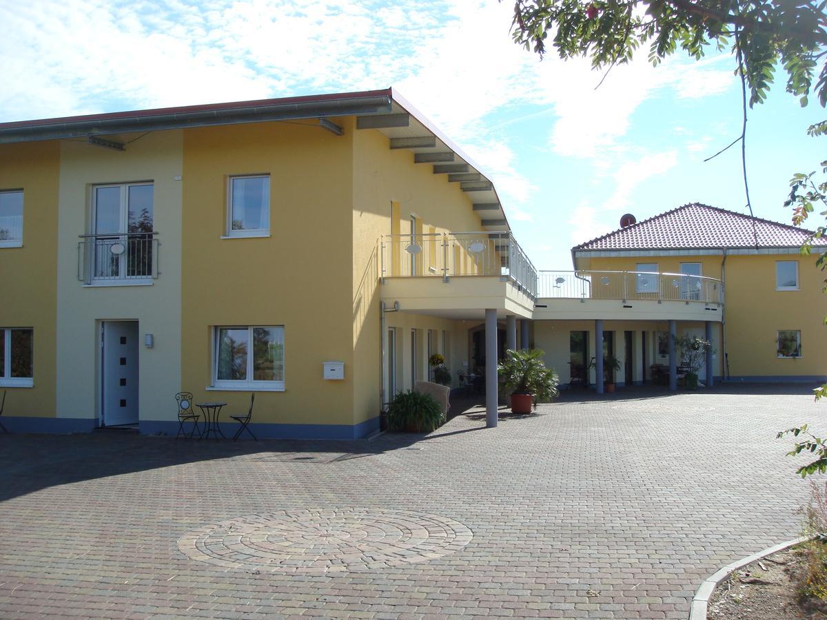 Gaestehaus Weingut Glas Neustadt an der Weinstrasse Exterior photo